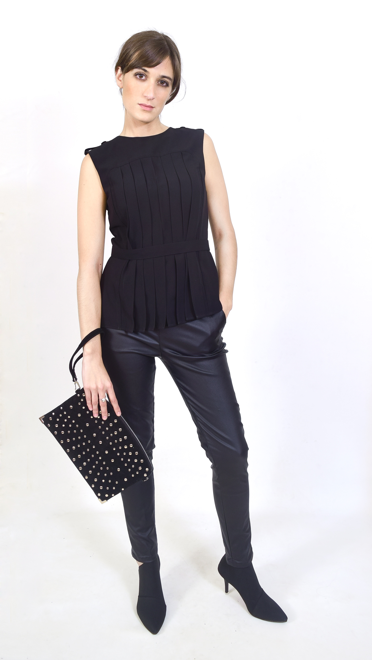 LOOK 13 / 15